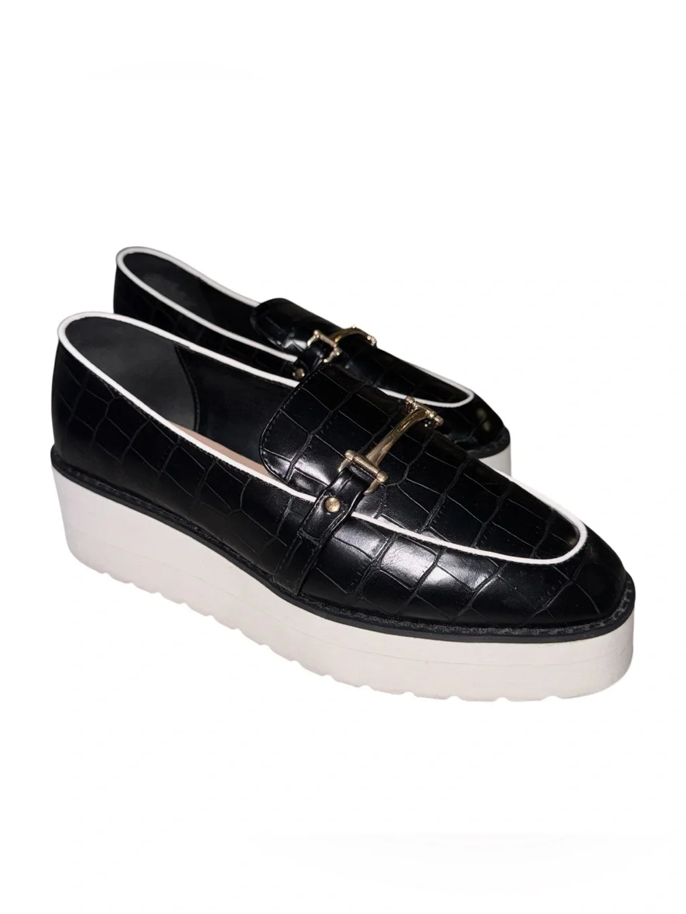 Shoe Dazzle Women's Size 9 Steena Crocodile Platform Loafer Gold Trim Slip On